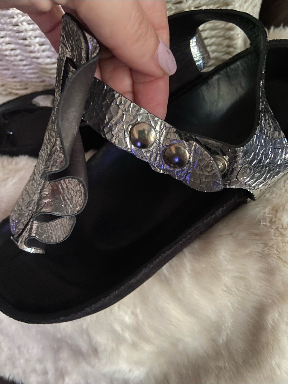 Isabel Marant Isela sandals in metallic silver leather - Picture 12 of 15